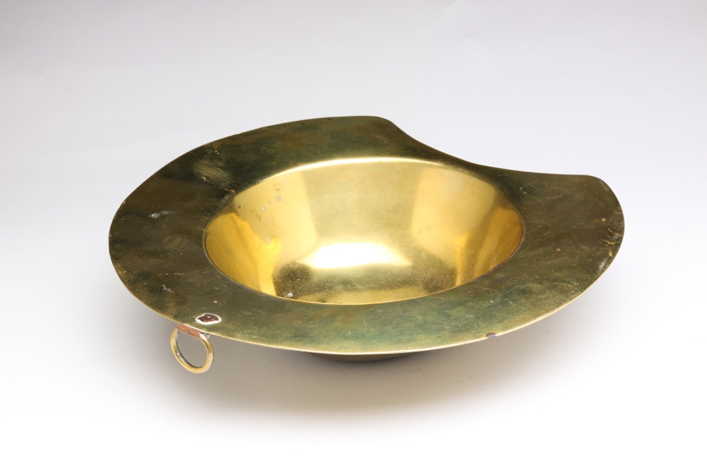 ENGLISH BRASS BARBER BOWL. Eighteenth