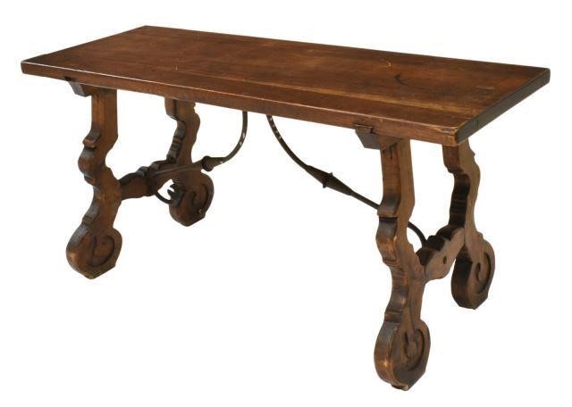 SPANISH BAROQUE STYLE WALNUT TABLESpanish 3bf54f