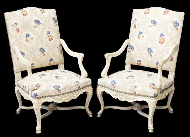  2 FRENCH LOUIS XV STYLE PAINTED 3bf6f9