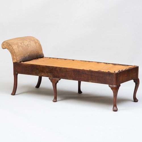 QUEEN ANNE WALNUT UPHOLSTERED CHAISE26 3bd0df
