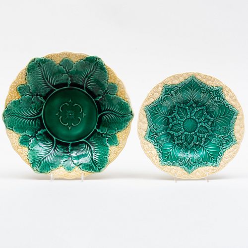 PAIR OF MAJOLICA CAULIFLOWER PLATESThe