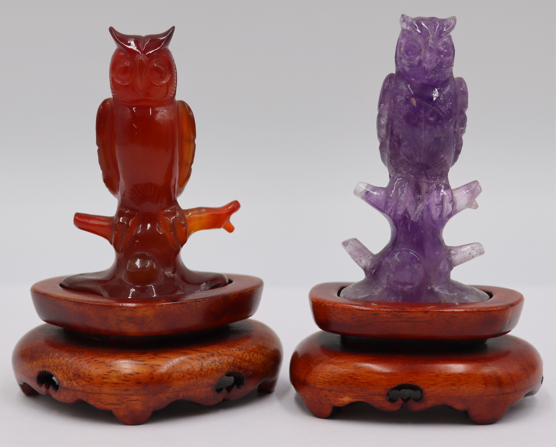 CARVED AMETHYST AND CARNELIAN OWLS  3bd2a8