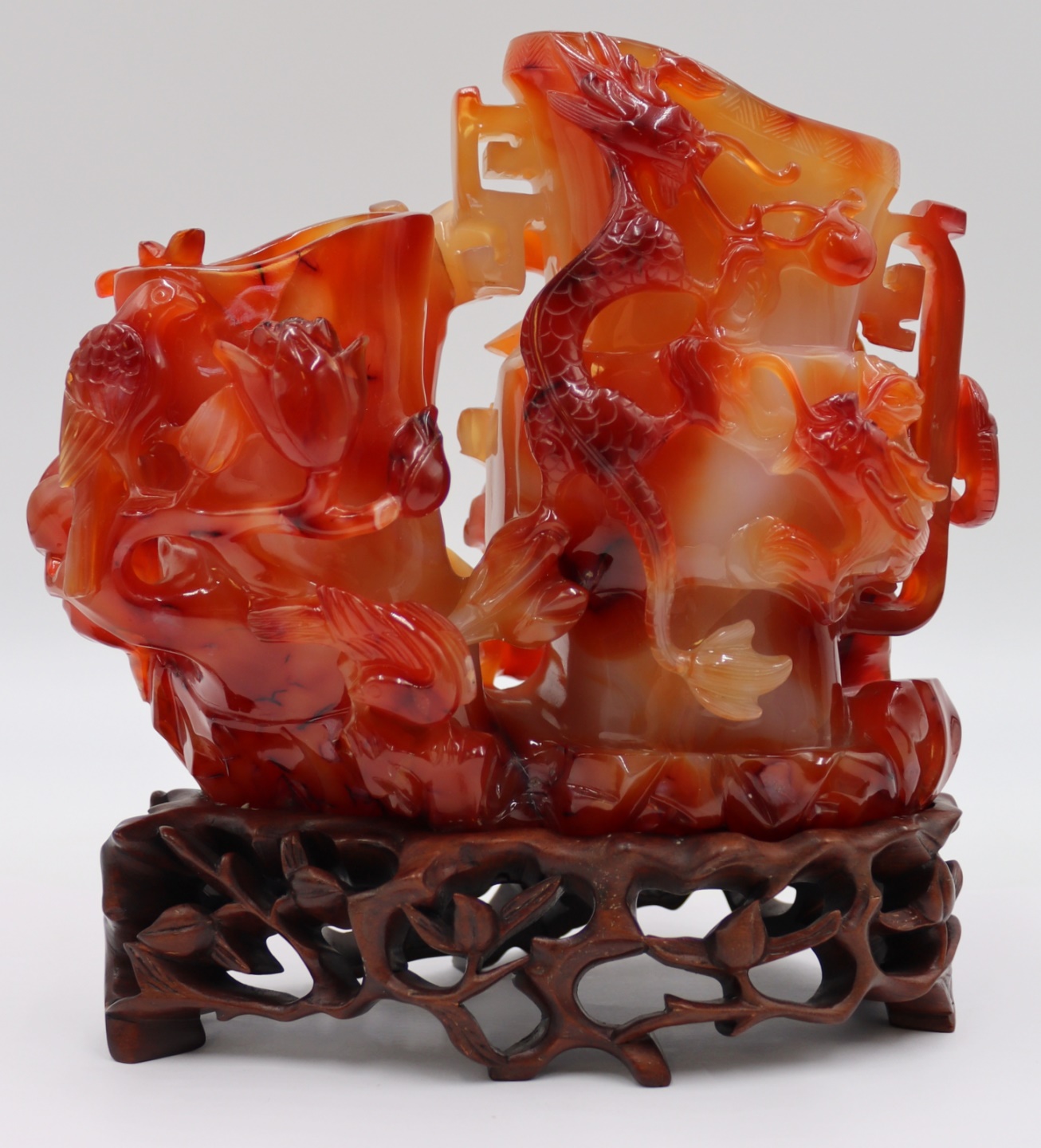 CARVED CARNELIAN DOUBLE URN WITH 3bd2c1