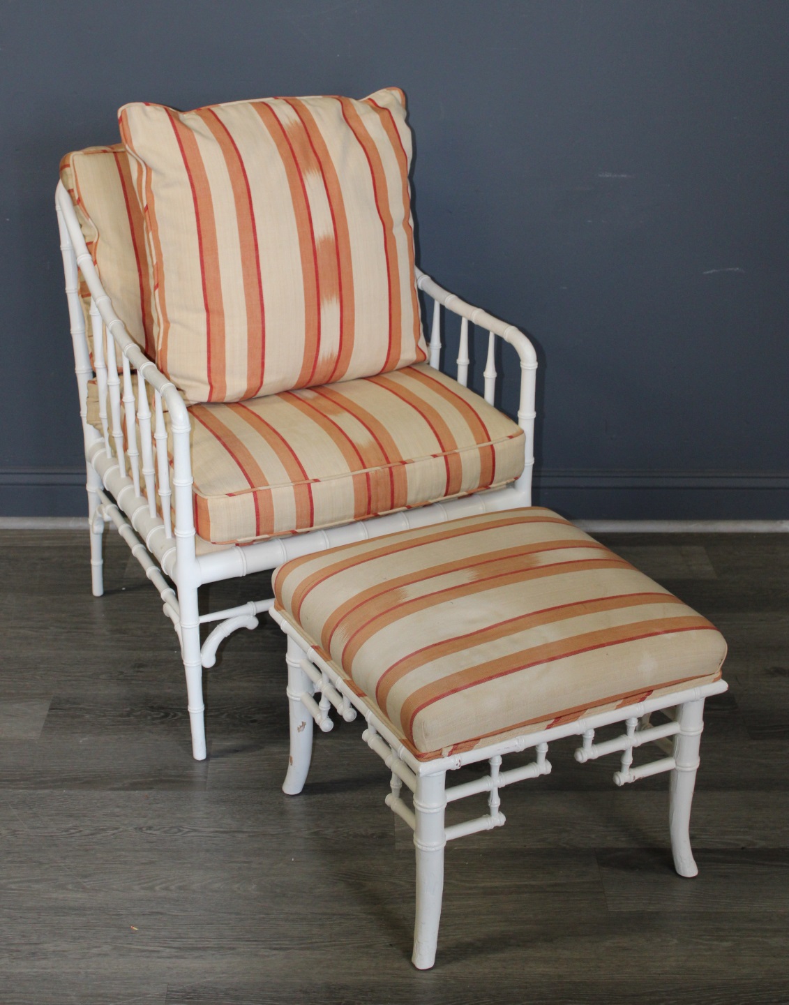 WHITE PAINTED BAMBOO FORM CHAIR 3bd39c