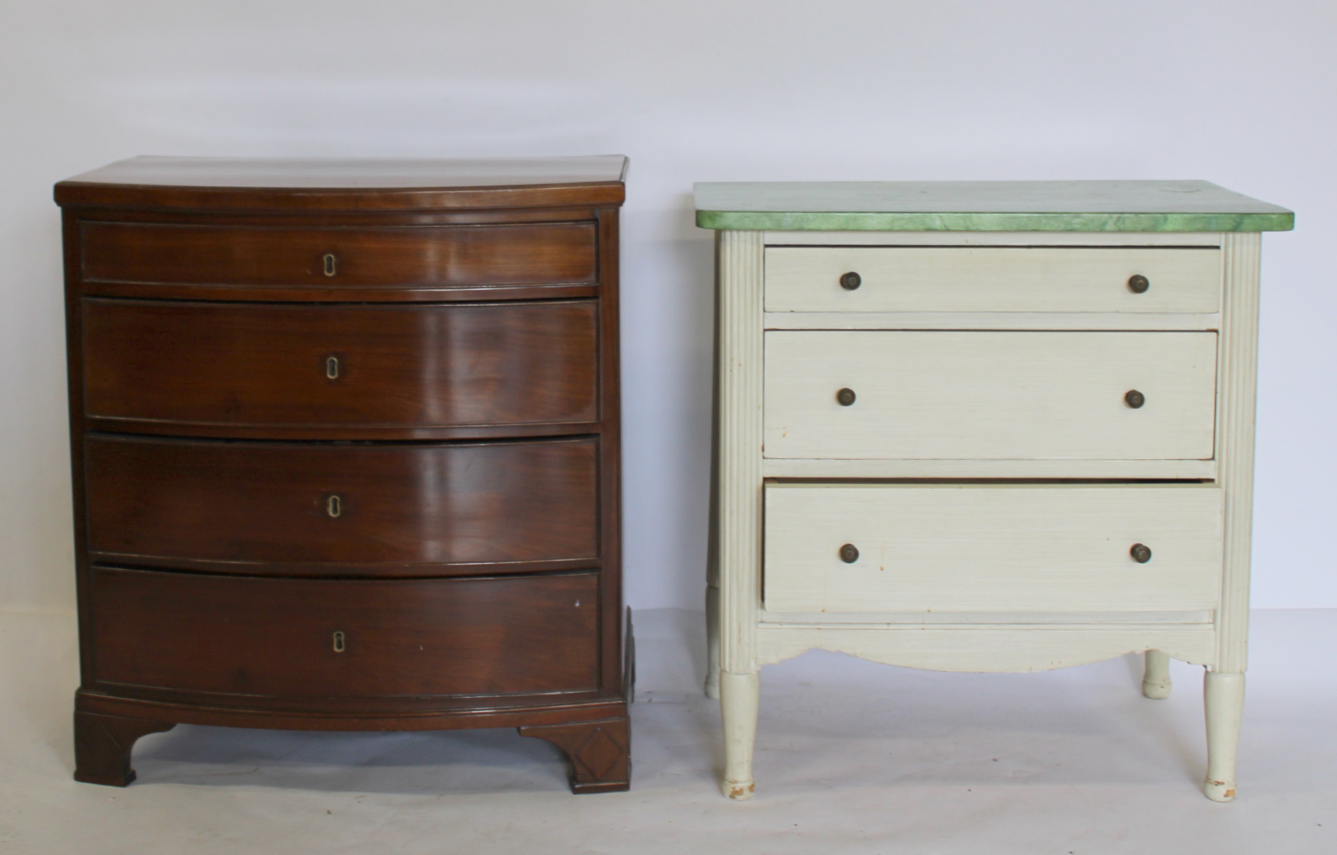 2 ANTIQUE SWEDISH CHESTS 1 painted 3bd3e0