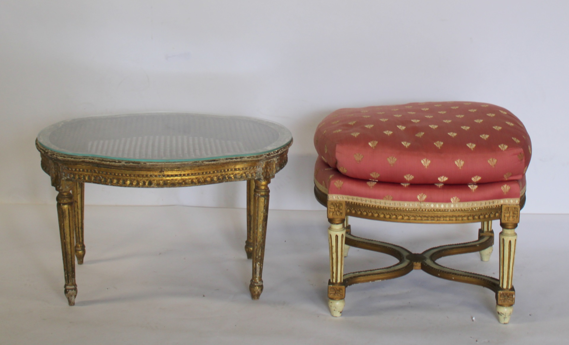 ANTIQUE LOUIS XV1 STYLE COFFEE 3bd3dc