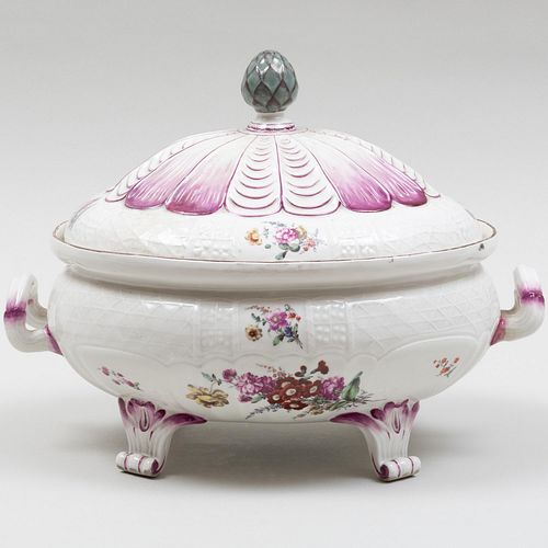 GERMAN HOCHST PORCELAIN TUREENIron 3bd56c