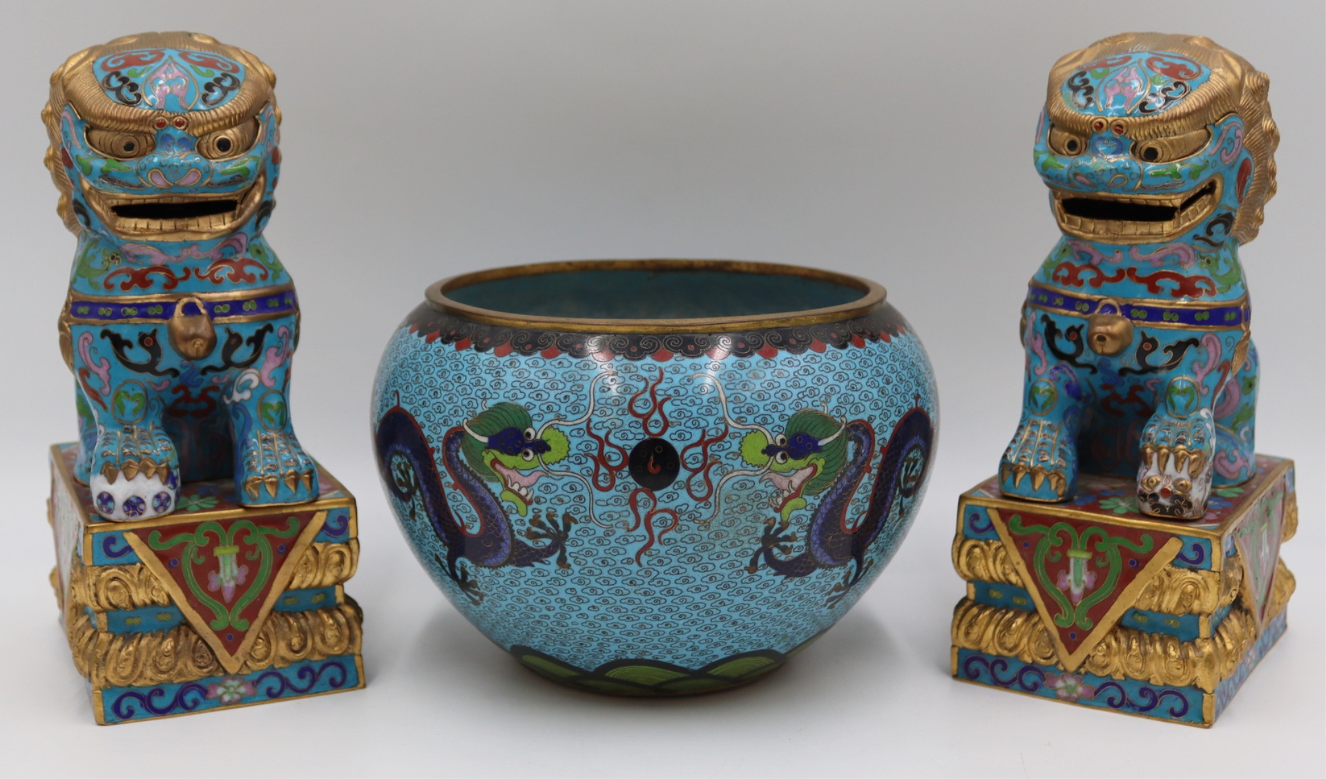 GROUPING OF CLOISONNE ITEMS. Includes