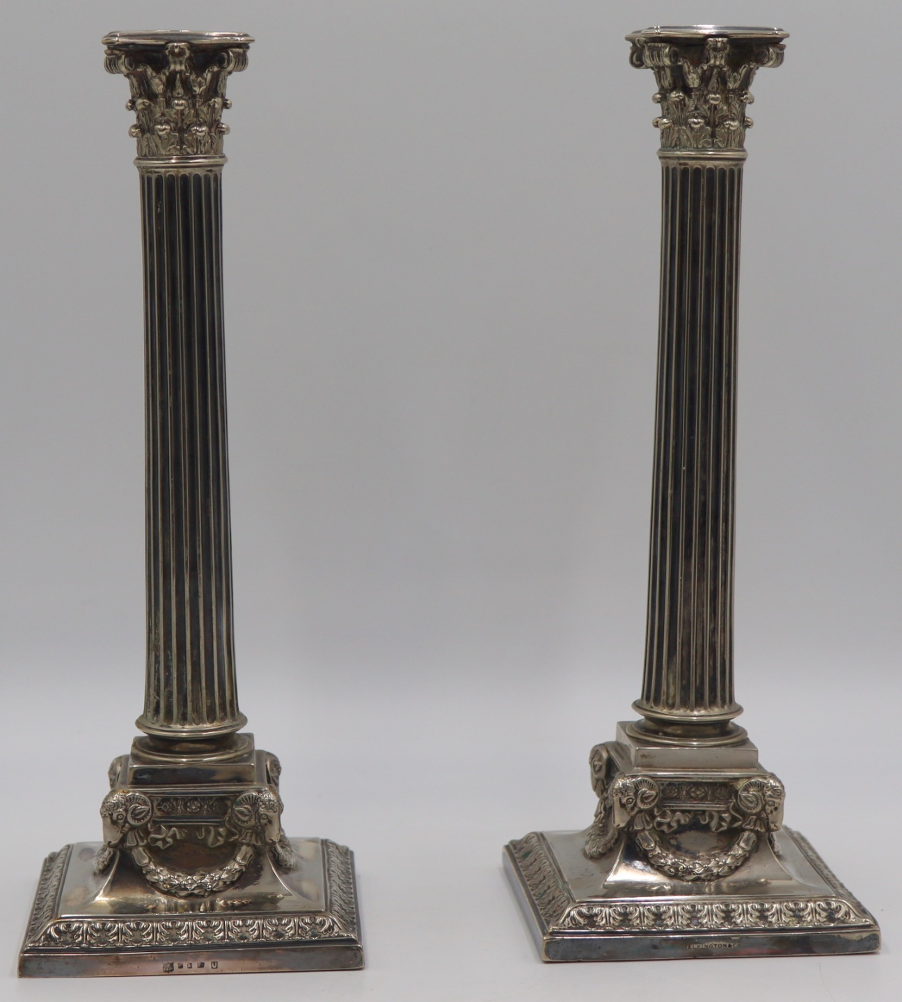 SILVERPLATE PAIR OF ANTIQUE CORINTHIAN 3bd804