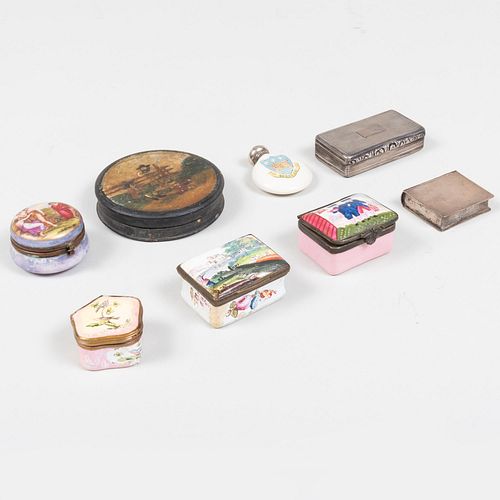 GROUP OF SEVEN SNUFF BOXESComprising:

An