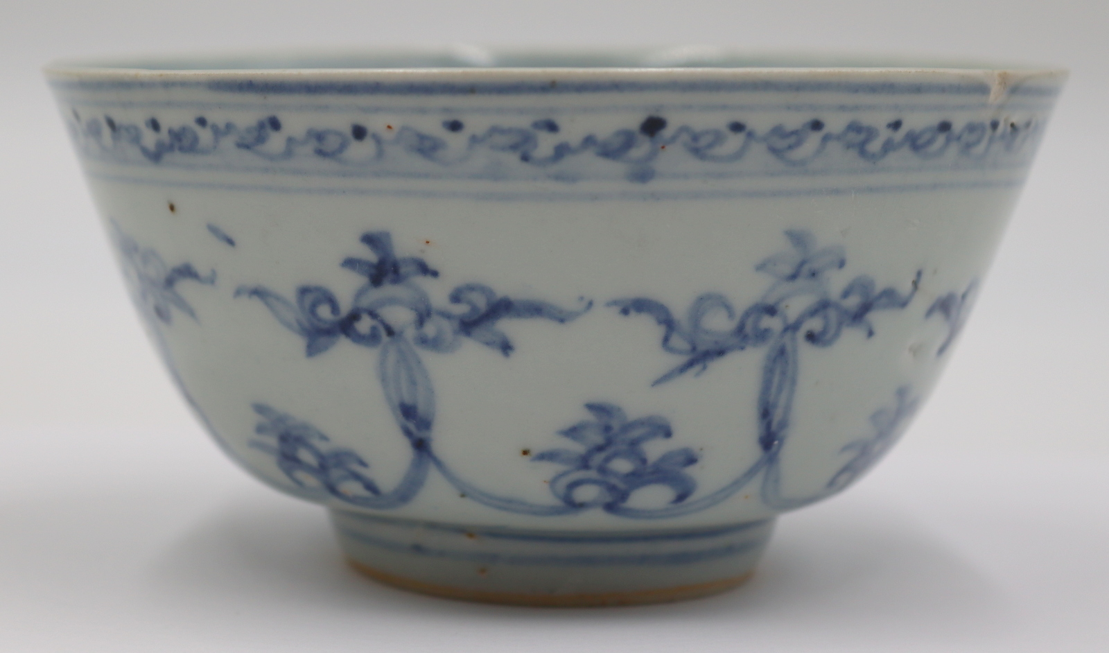 ANTIQUE CHINESE BLUE AND WHITE