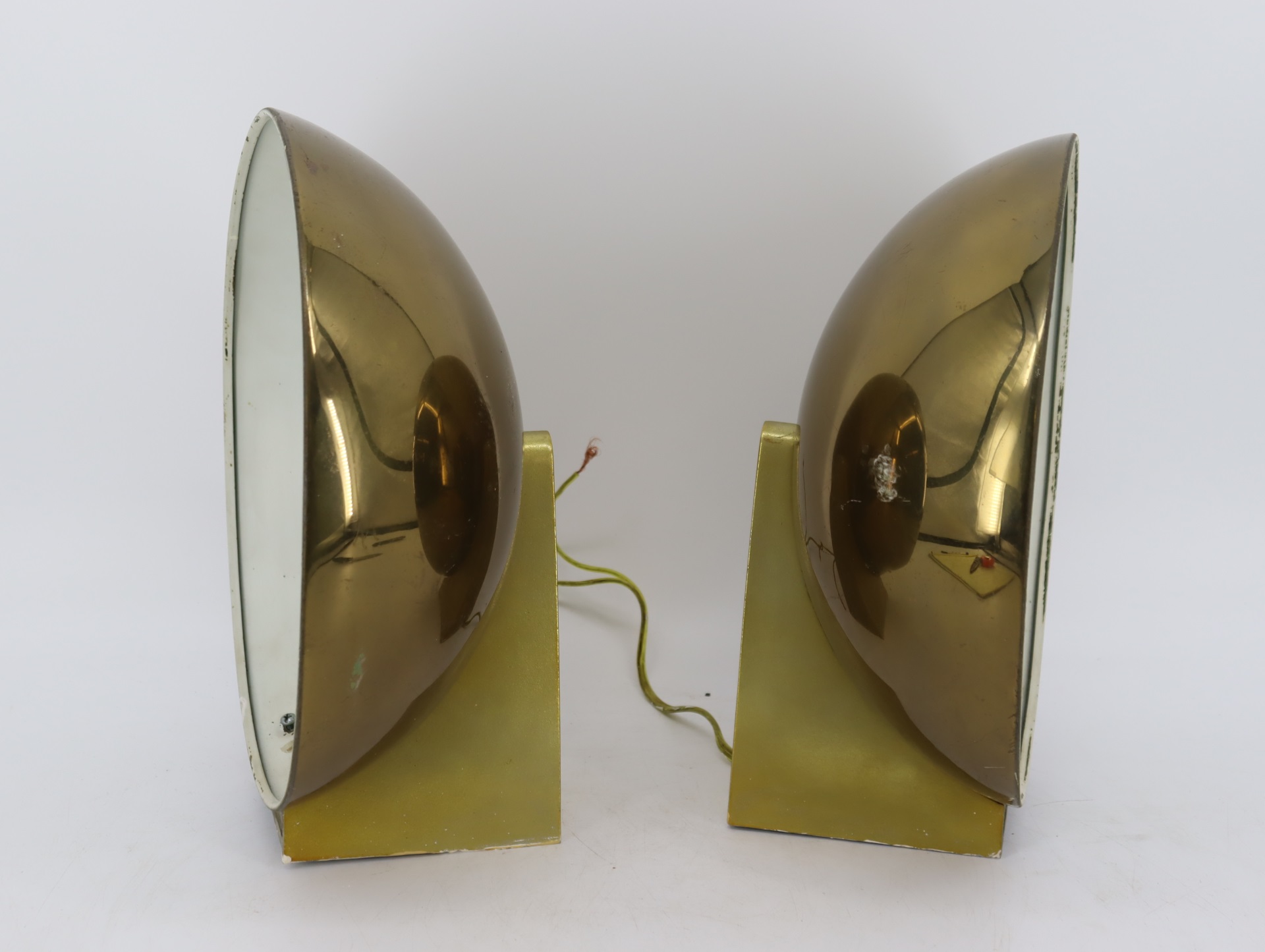 MIDCENTURY PAIR OF GILT METAL SCONCES 3bda8f