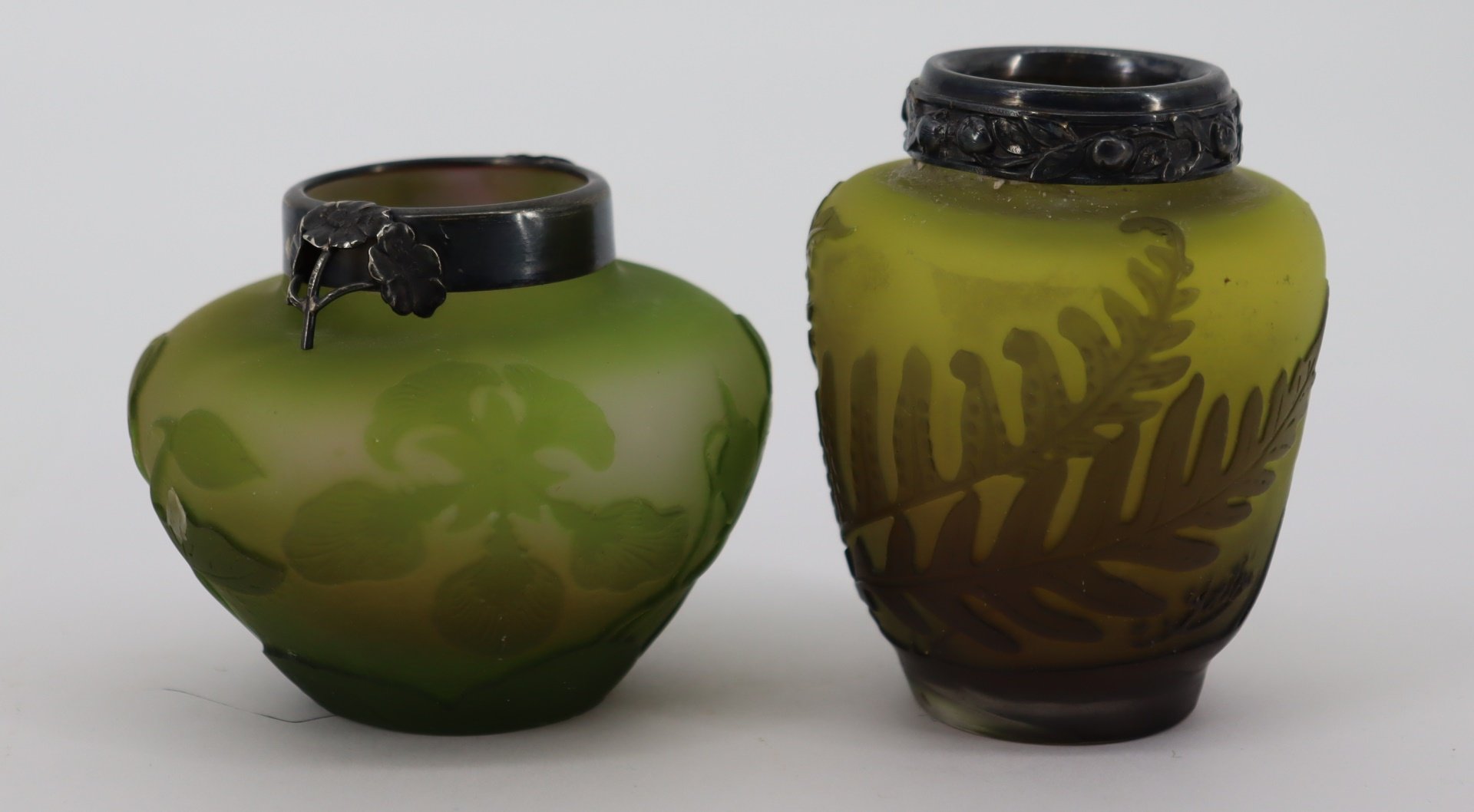 2 GALLE CAMEO GLASS CONTAINERS 3bdbfe