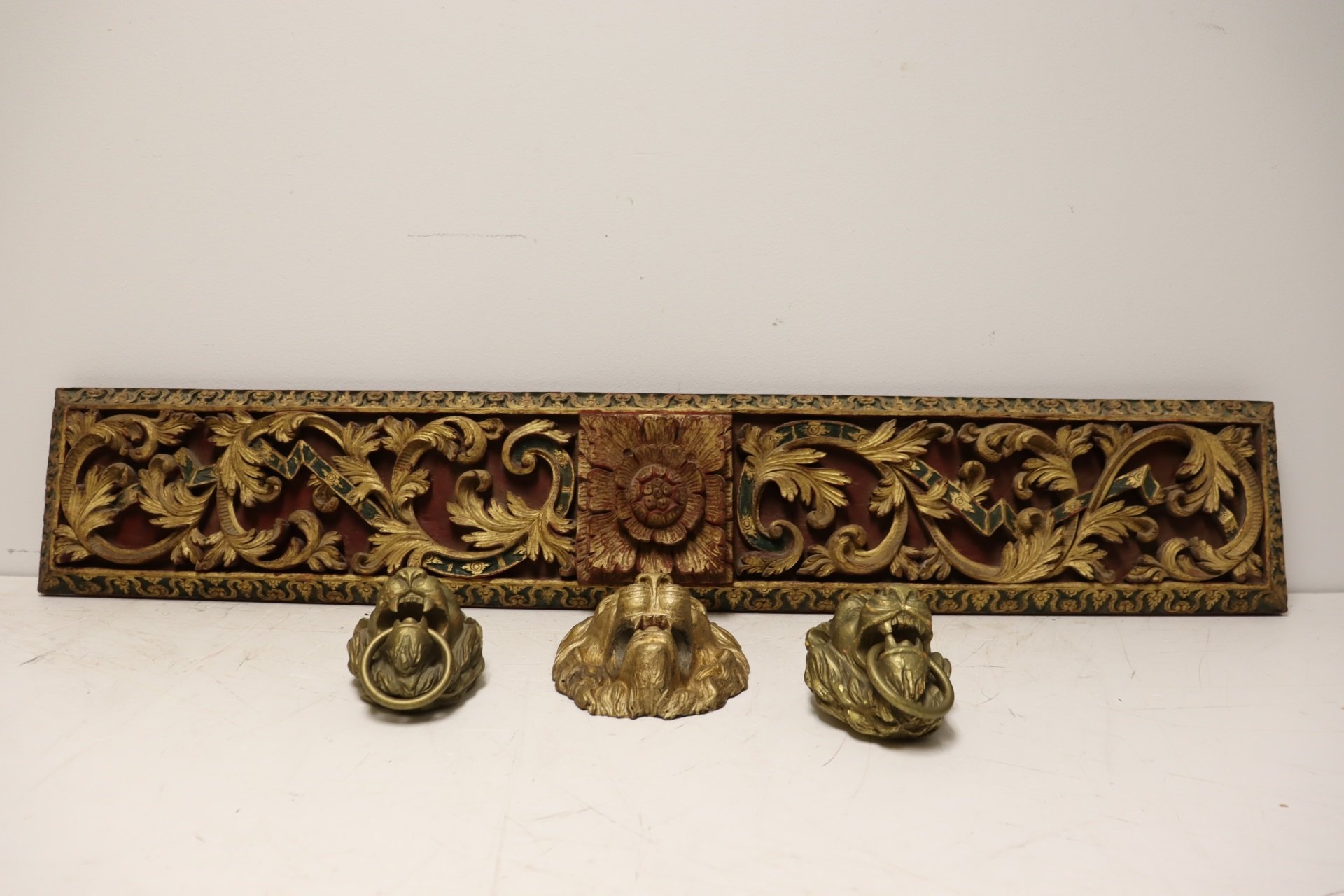 LOT OF ASSORTED GILT AND CARVED