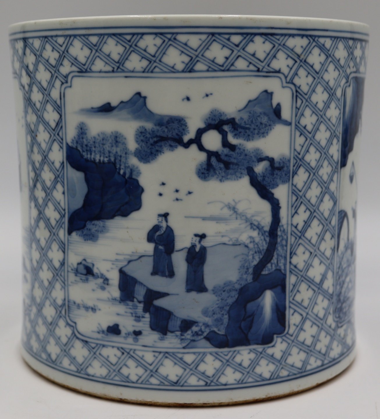 CHINESE BLUE AND WHITE BRUSH POT  3bdc65