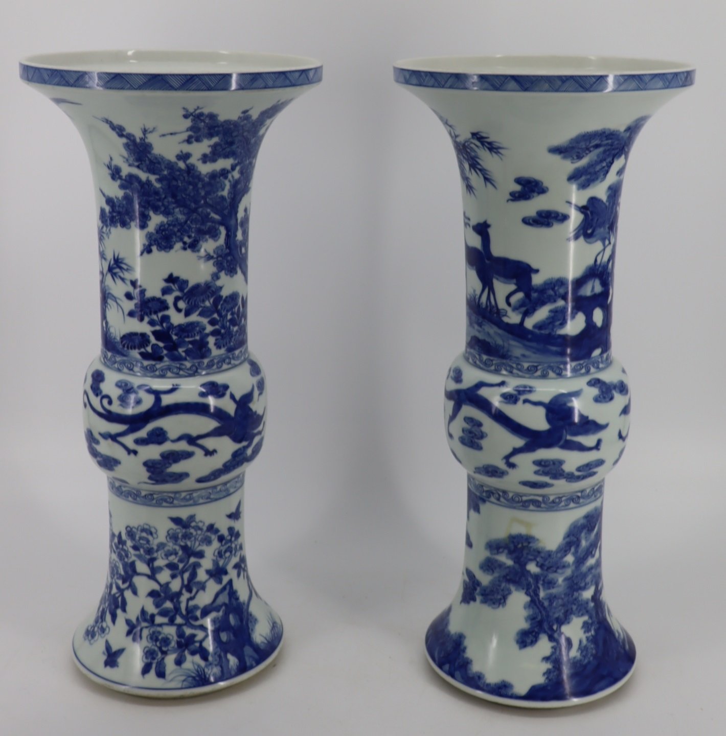 A PAIR OF CHINESE BLUE AND WHITE 3bdc8e