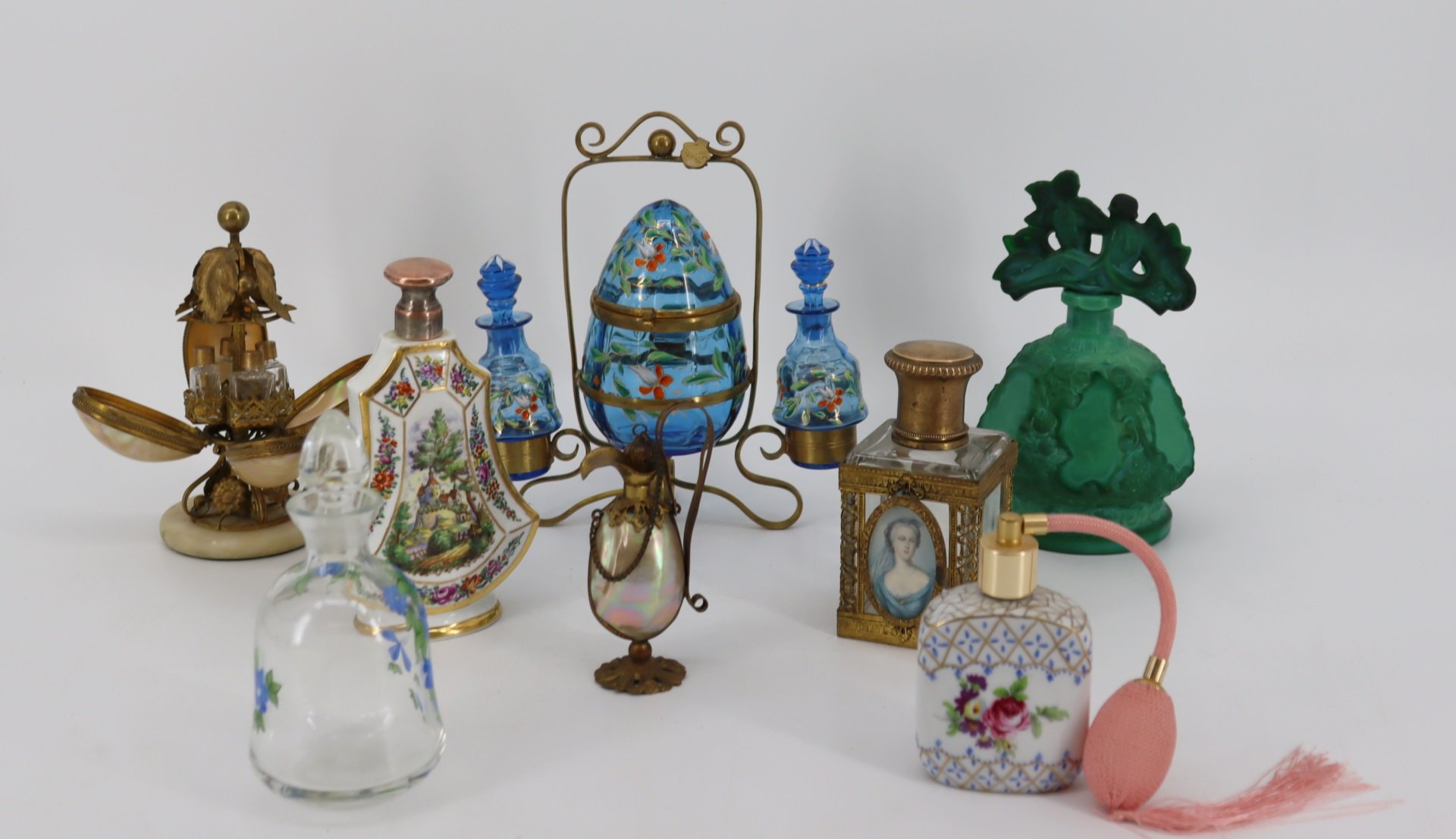 LOT OF ASSORTED GLASS & PORCELAIN