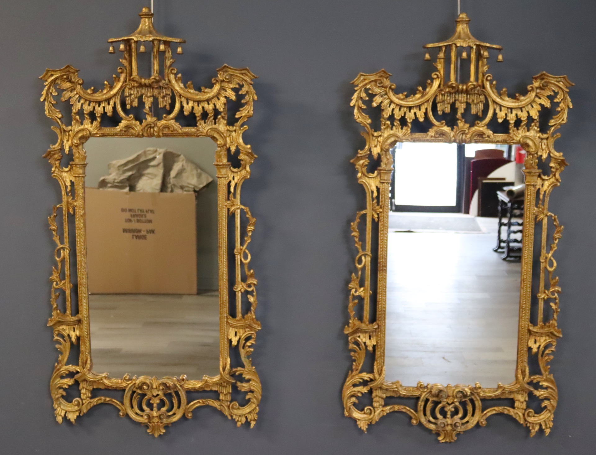 A VINTAGE PAIR OF GILTWOOD CHINESE
