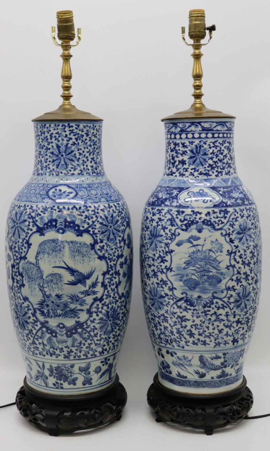 (2) LARGE CHINESE BLUE AND WHITE
