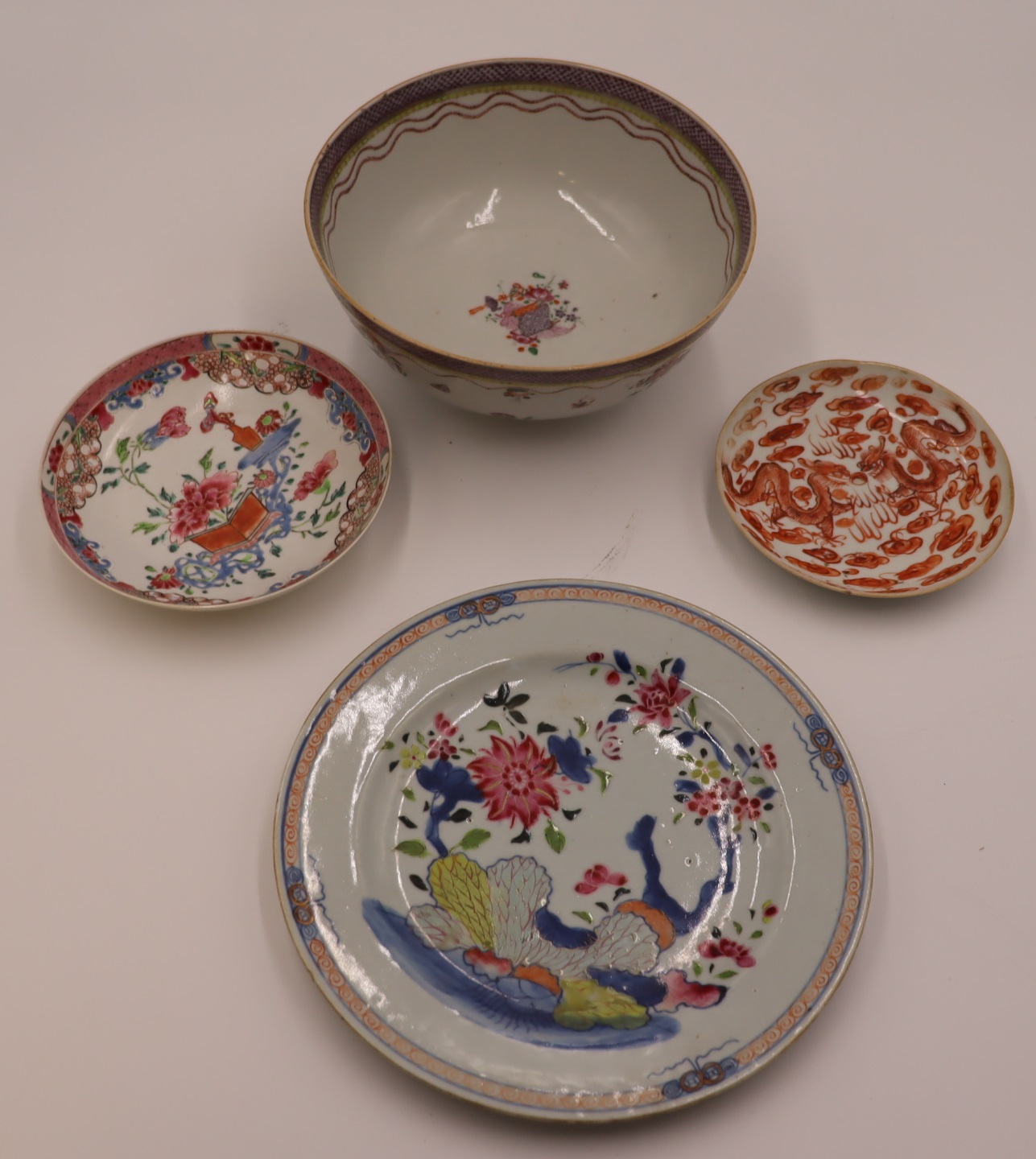 CHINESE PORCELAIN GROUPING Including 3bde5d