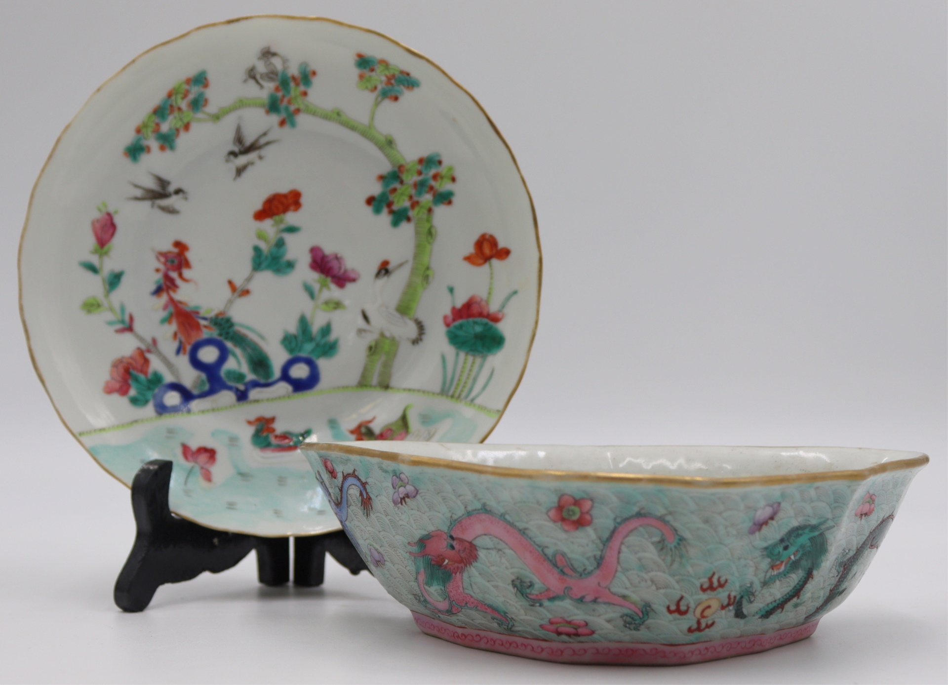 (2) CHINESE FAMILLE ROSE ENAMEL