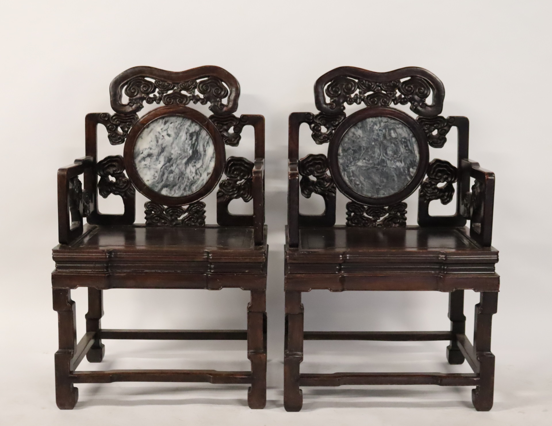 AN ANTIQUE PAIR OF CHINESE CARVED