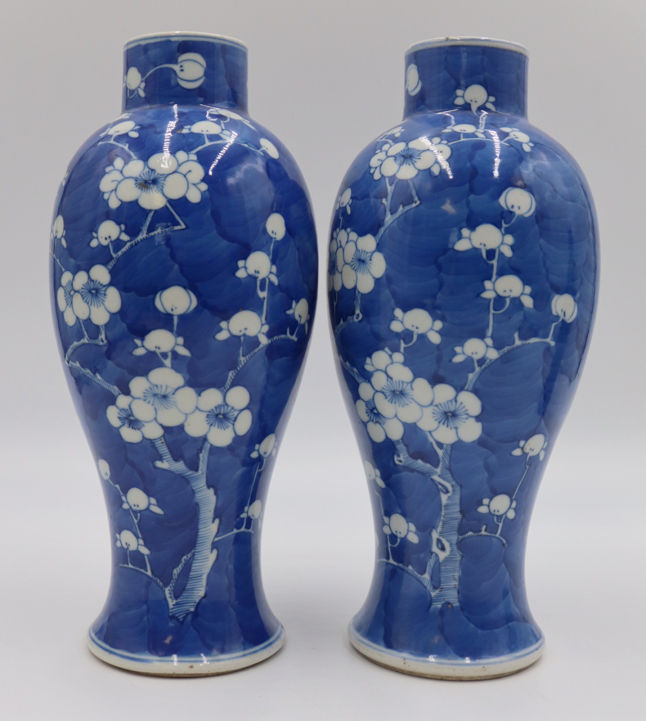 PAIR OF CHINESE BLUE AND WHITE 3bde72