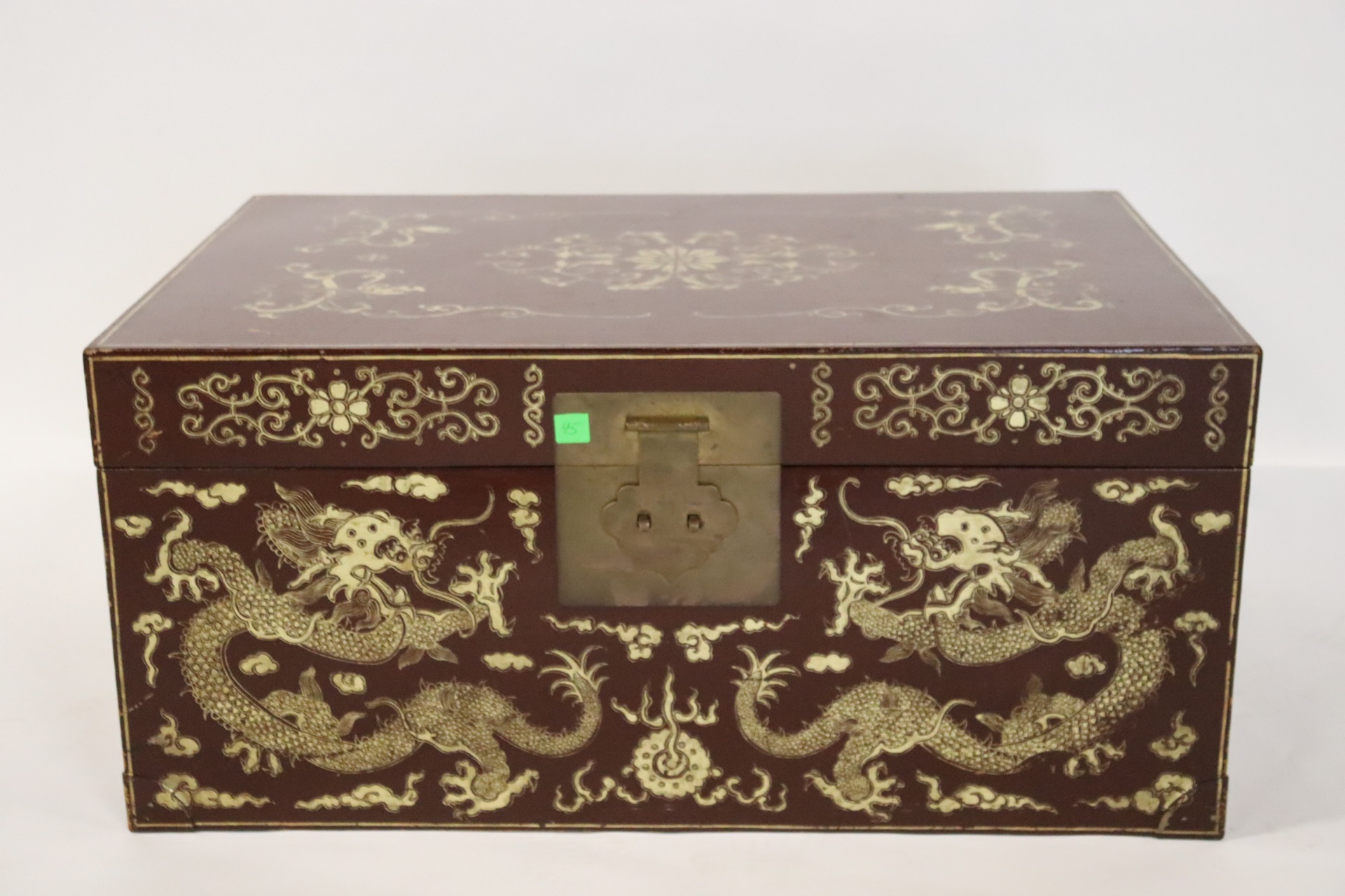 VINTAGE ASIAN LACQUERED & GILT