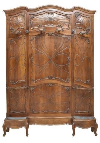 LARGE ITALIAN BAROQUE STYLE WALNUT 3c0974