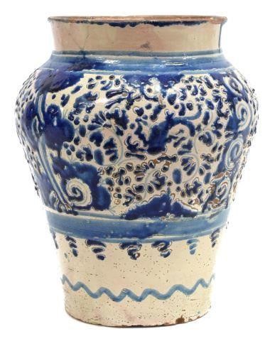 ANTIQUE SPANISH BLUE WHITE TALAVERA 3c0a2c