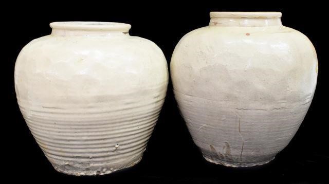 (PR) CHINESE CERAMIC WINE JARS(pair)