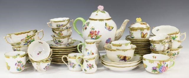 (56) HEREND QUEEN VICTORIA TEA SERVICE(lot