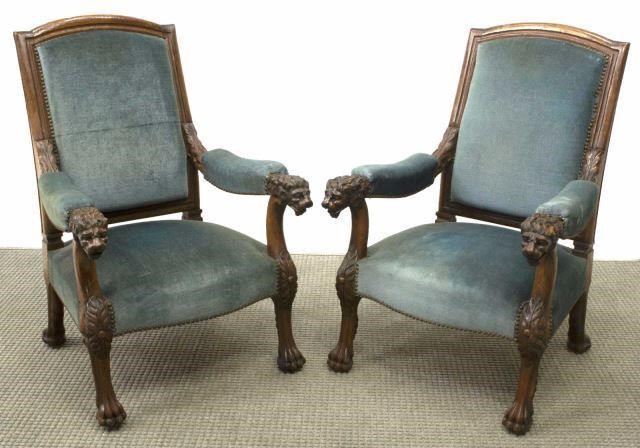  2 FRENCH CARVED LIONS HEAD UPHOLSTERED 3c11a2