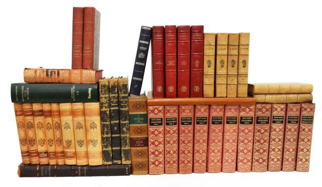  40 FRENCH LIBRARY SHELF BOOKS lot 3c1299