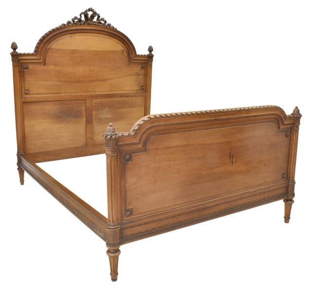 FRENCH LOUIS XVI STYLE WALNUT CARVED 3c1410