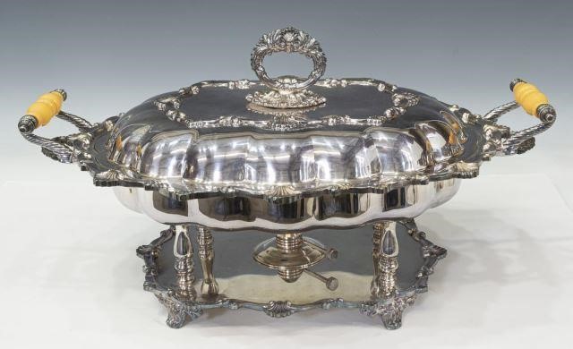 LARGE SILVER PLATE ENTREE CHAFING 3c14cc