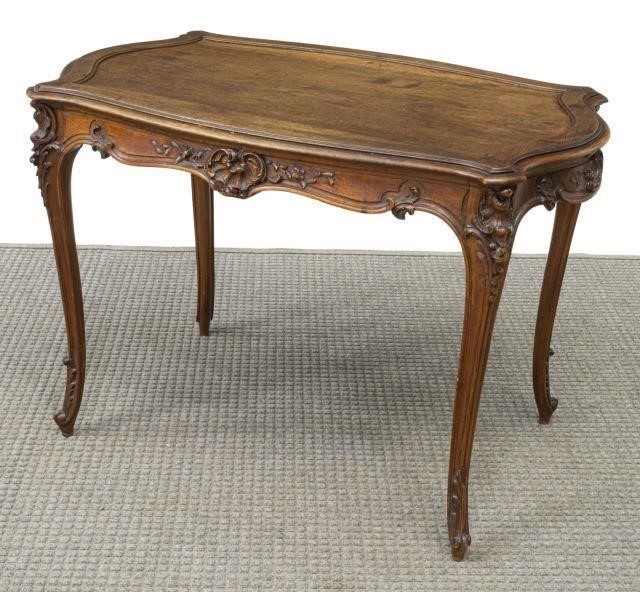 FRENCH LOUIS XV STYLE WALNUT TABLEFrench 3c15f8