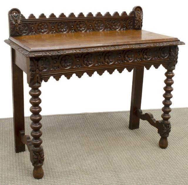 ENGLISH CARVED OAK CONSOLE TABLEEnglish