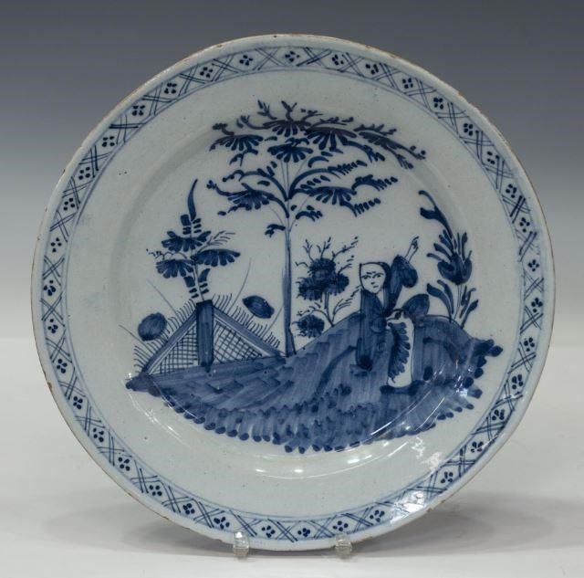 ENGLISH DELFT B&W FAIENCE PLATE, LATE