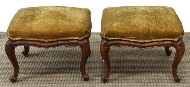  2 ITALIAN LOUIS XV STYLE UPHOLSTERED 3c1a0e