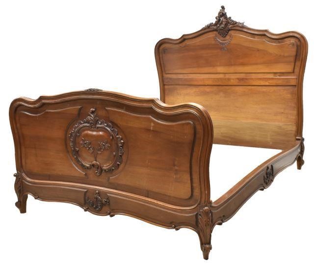 FRENCH LOUIS XV STYLE WALNUT ROCAILLE 3c1e5f