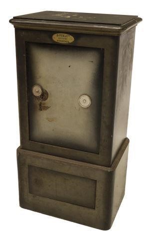 FRENCH TWO DOOR IRON SAFE WITH 3bf7cf