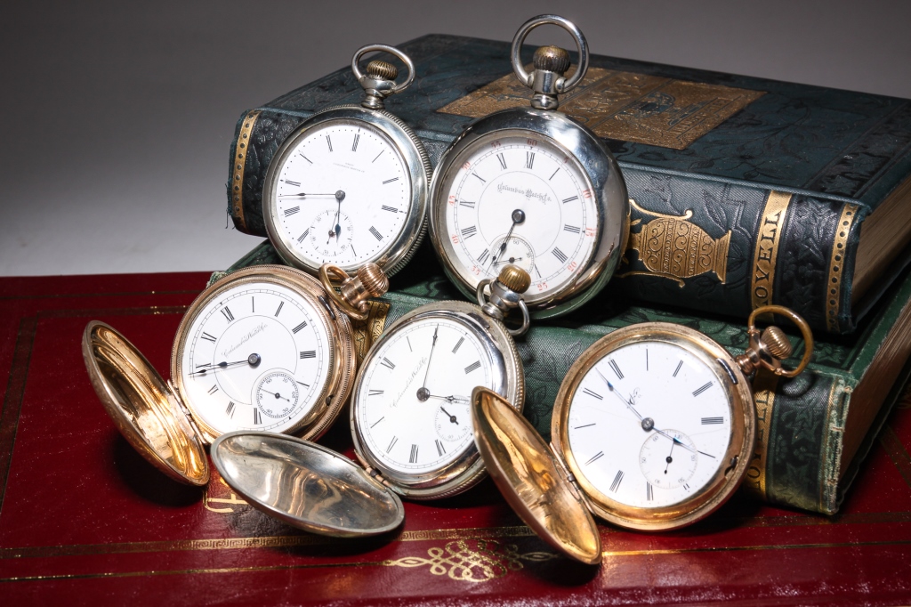 GROUP OF FIVE ANTIQUE POCKET WATCHES  3bf968