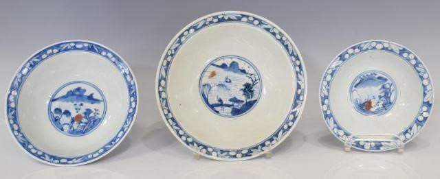  3 CHINESE BLUE WHITE PAINTED 3bfa01