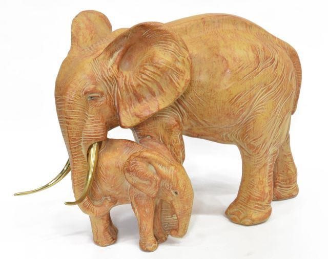 CERAMIC MODEL PAIR OF ELEPHANTS