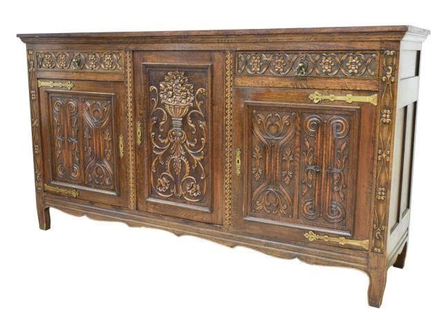 FRENCH PROVINCIAL CARVED OAK SIDEBOARDFrench 3bfe24