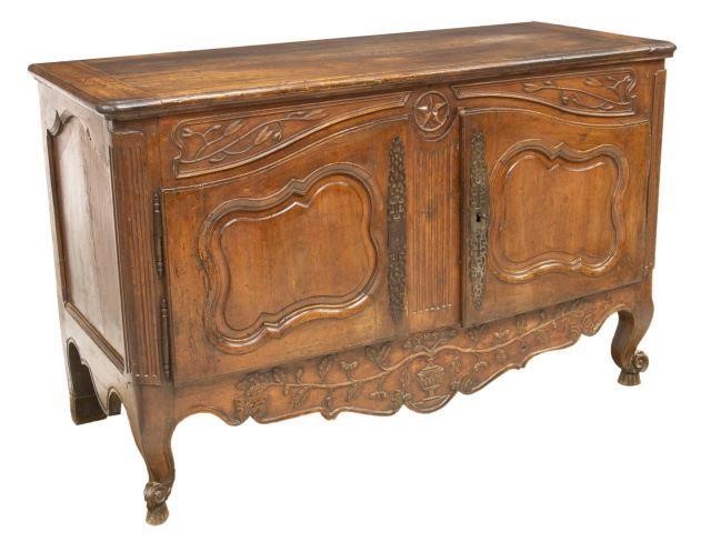 FRENCH LOUIS XV STYLE WALNUT SIDEBOARD  3bfe73