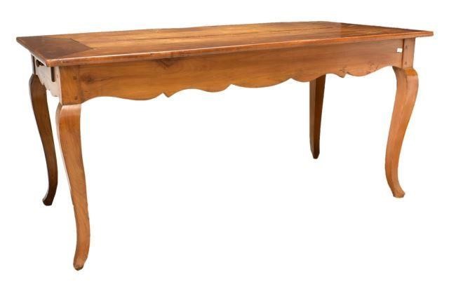 FRENCH PROVINCIAL FRUITWOOD DINING 3bff2b