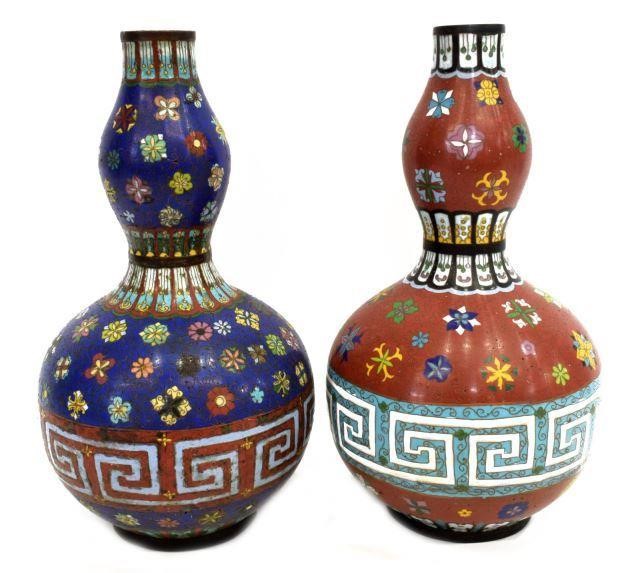  2 CHINESE RED BLUE CLOISONNE 3c0149