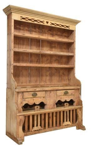 IRISH PINE CHICKEN COOP KITCHEN 3c0285